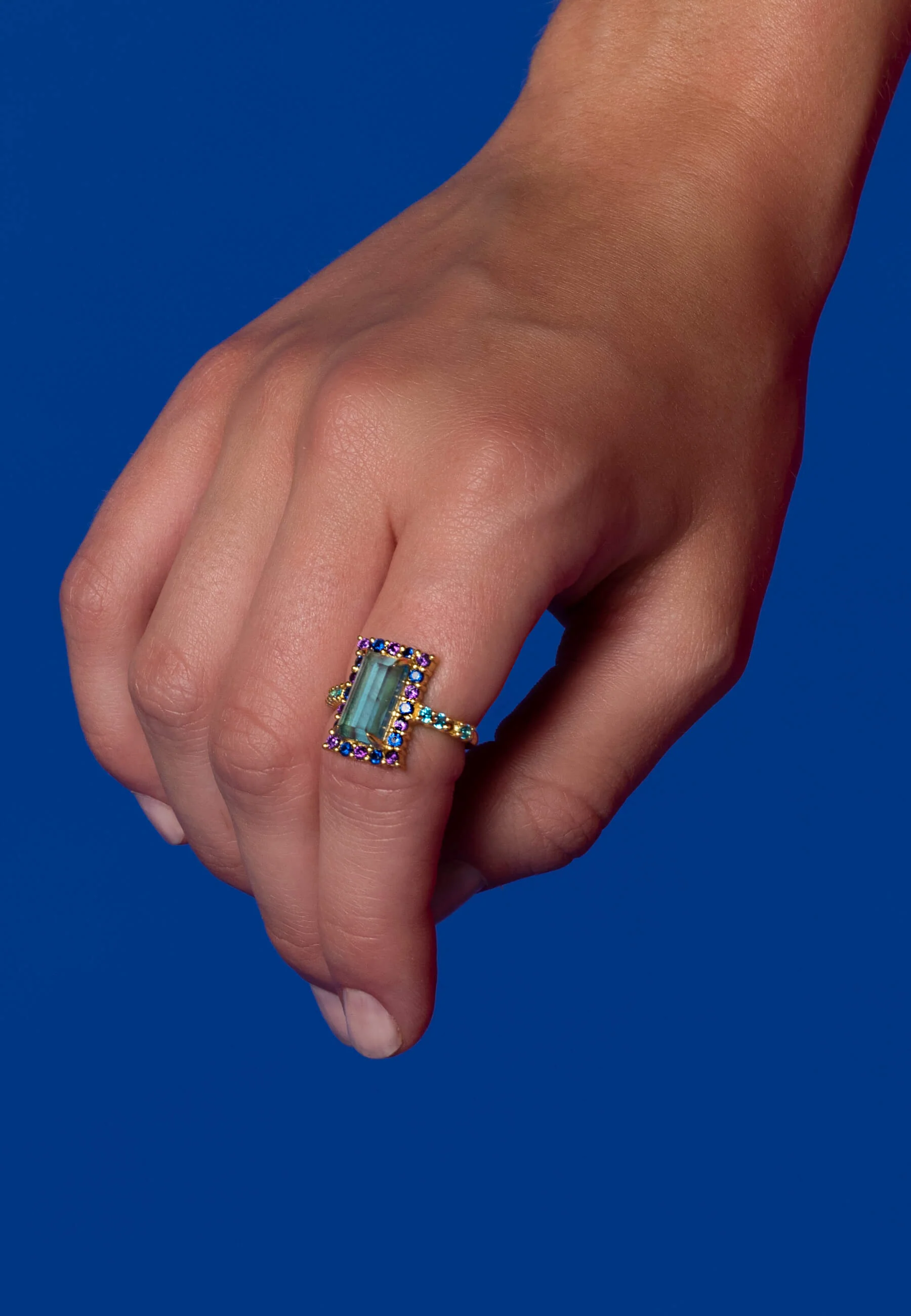Anillo Rivoli Rosetón Aguamarina y Morado - Image 3