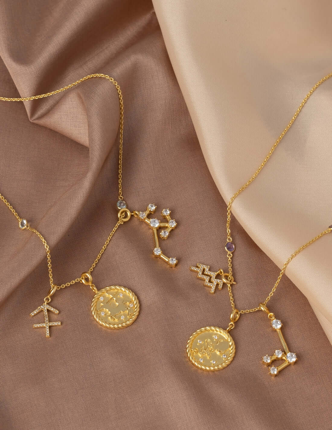 Collar Triple Zodiaco Acuario - Image 6