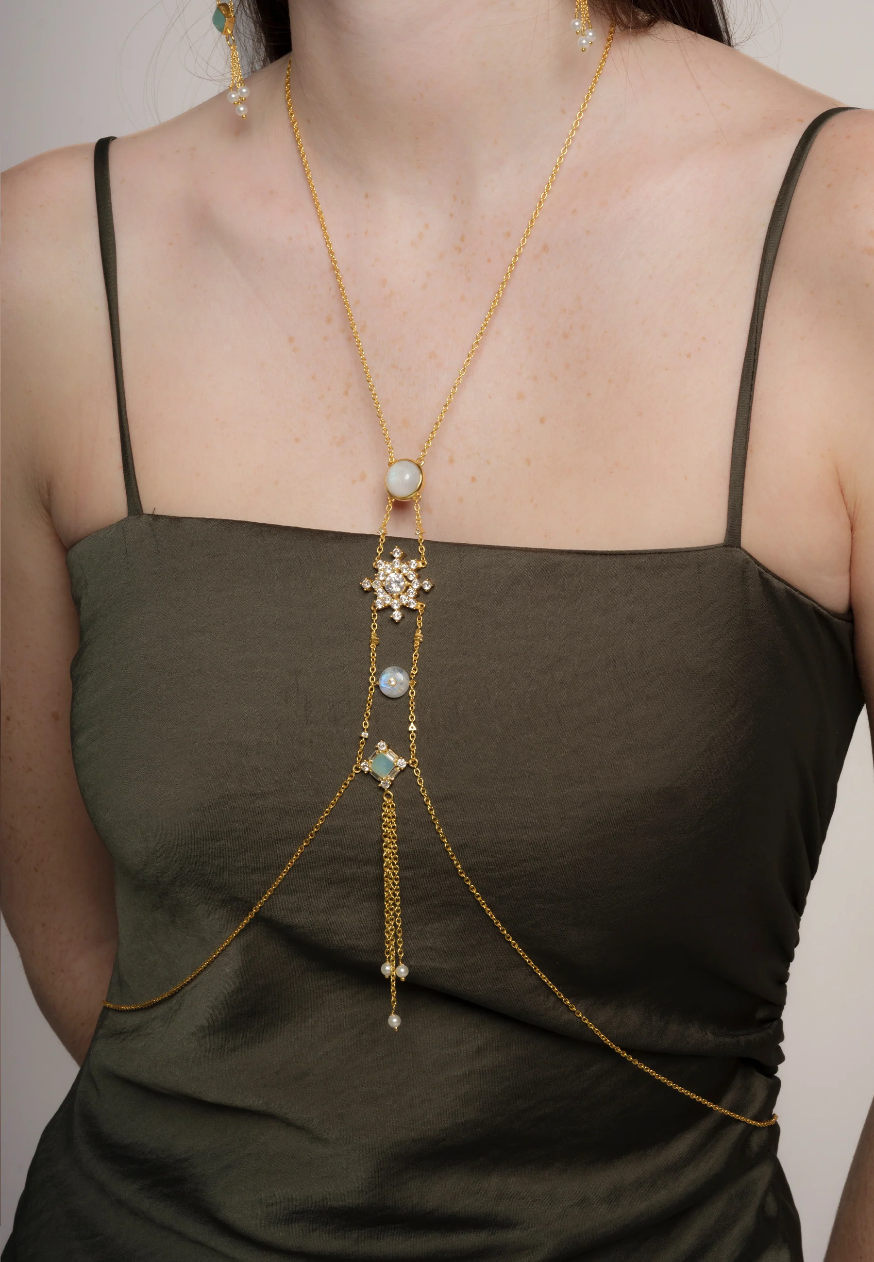 Pechera Galatea Blanca - Image 3