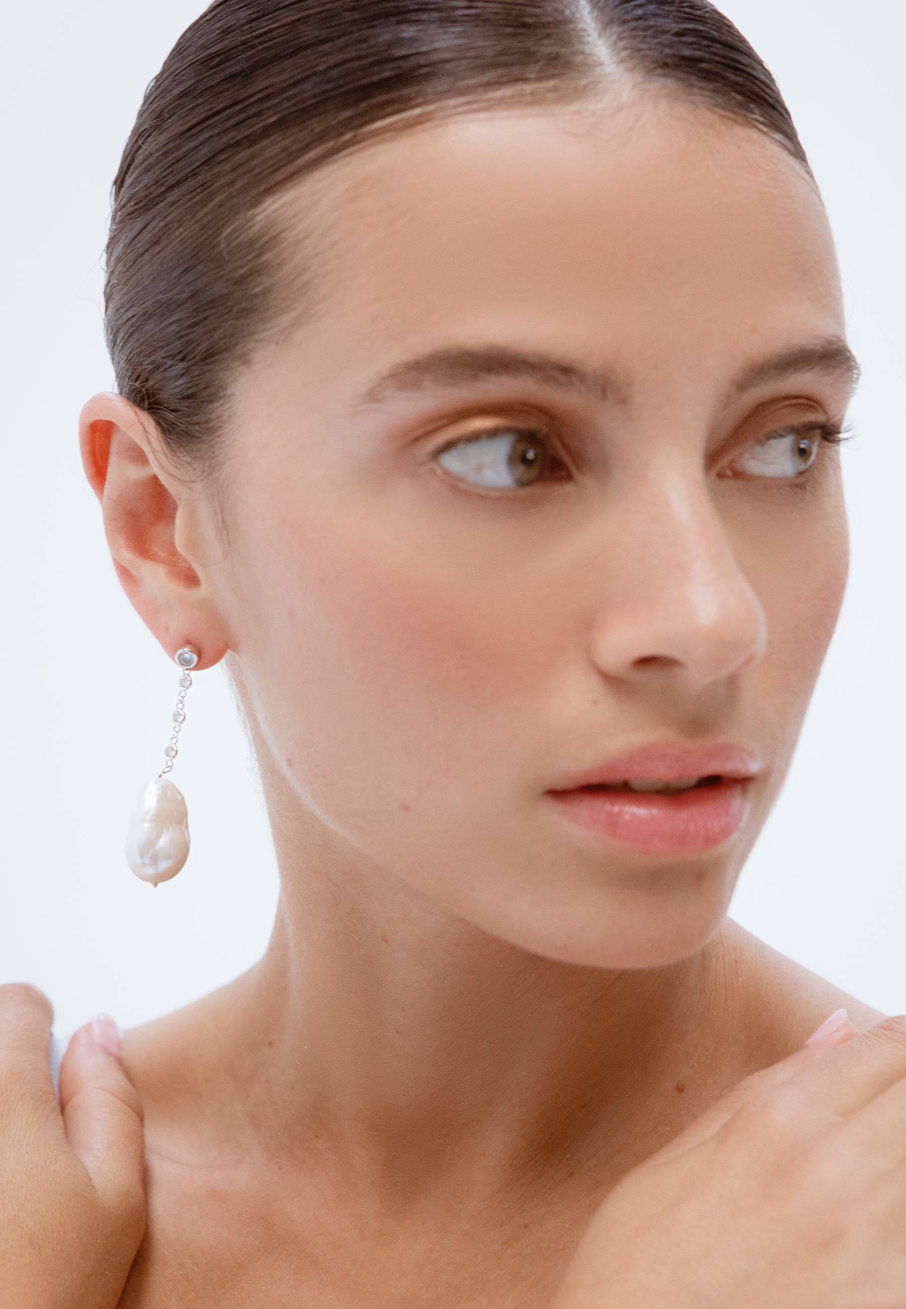 Pendientes Celine Plata Perla Barroca - Image 4