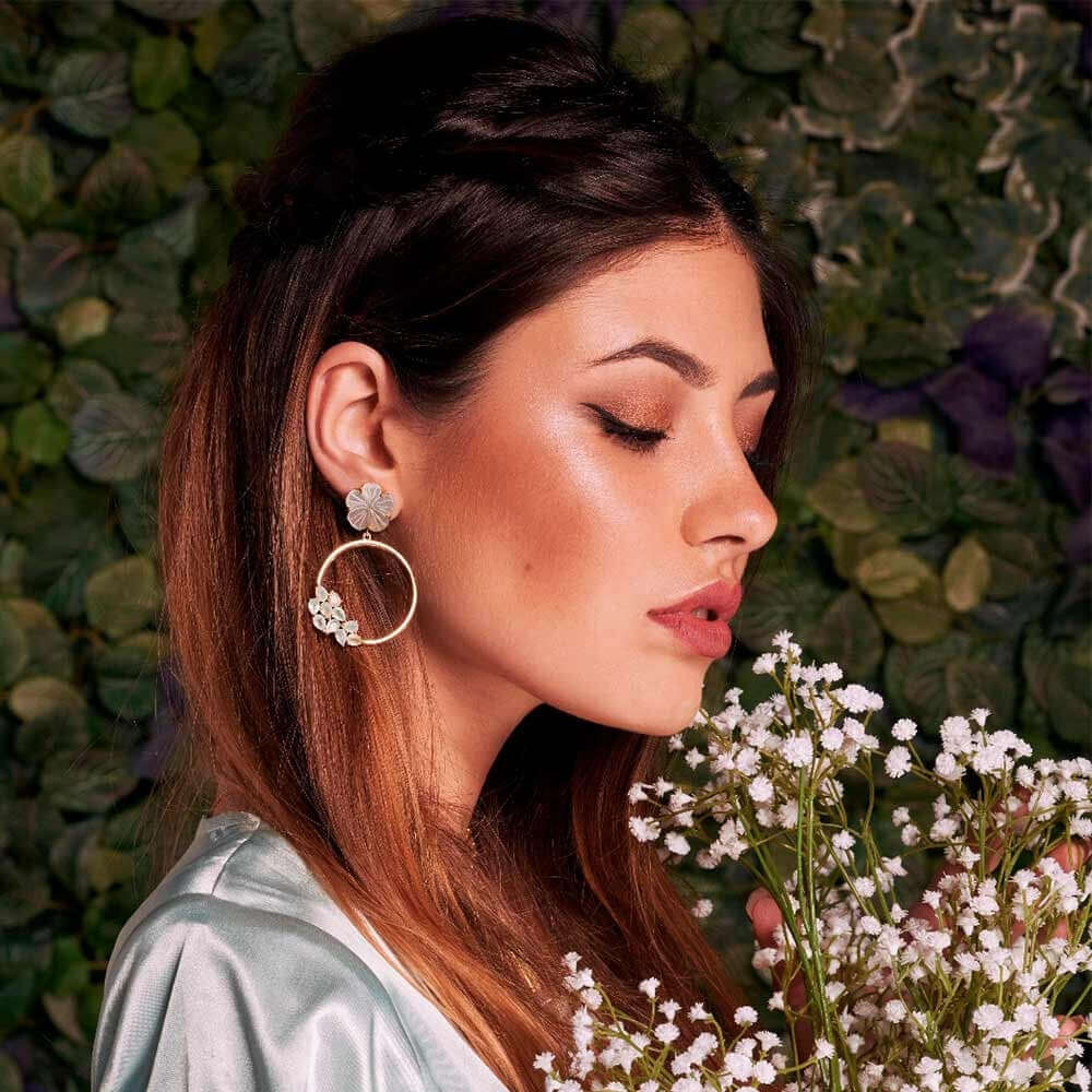 Pendientes Daisy Gris - Image 4
