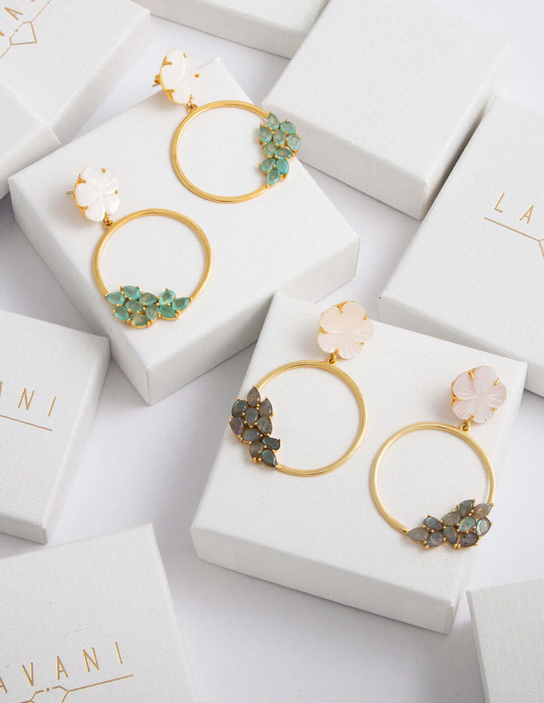 Pendientes Daisy Gris - Image 7