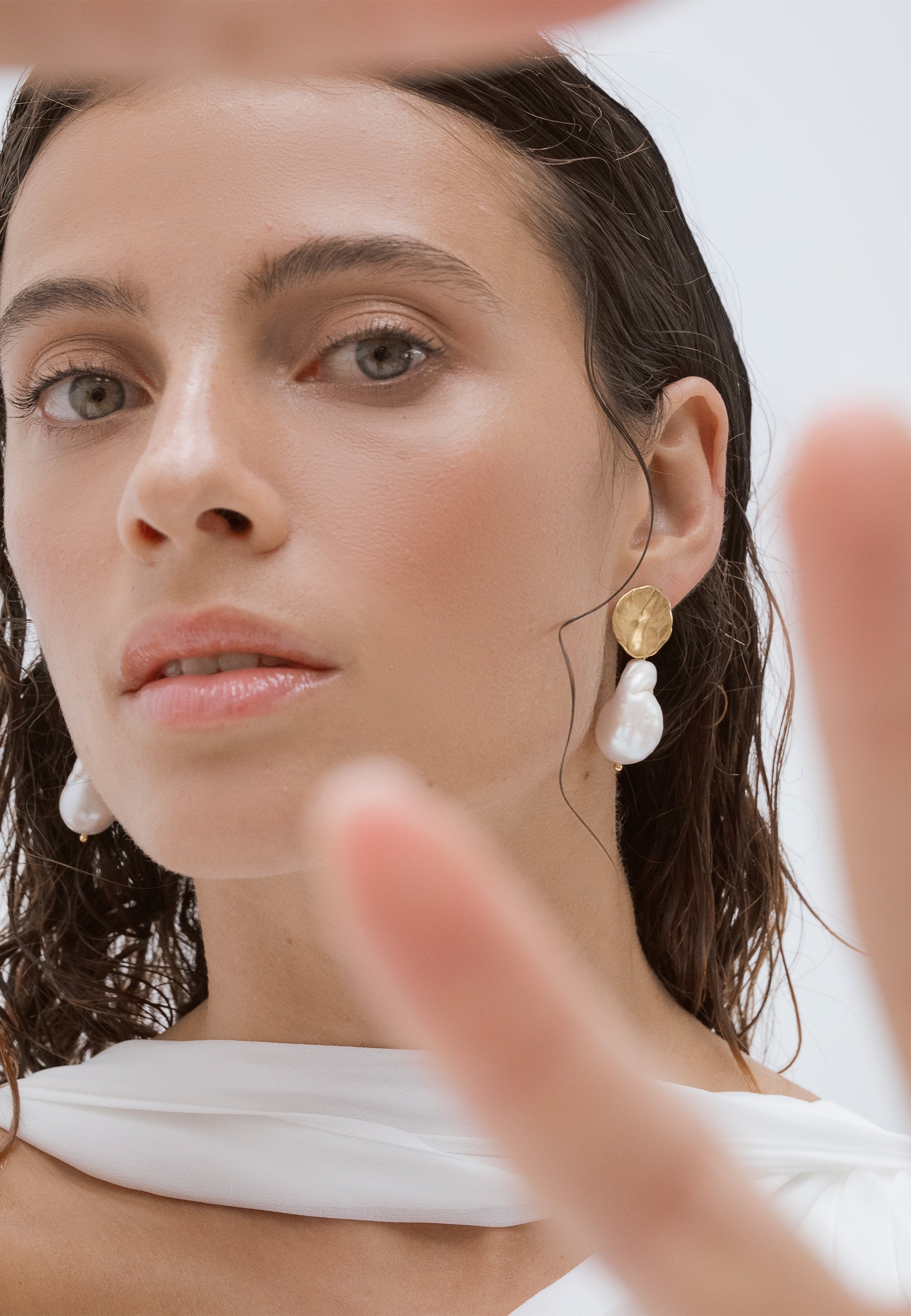 Pendientes Ondina Perla - Image 4