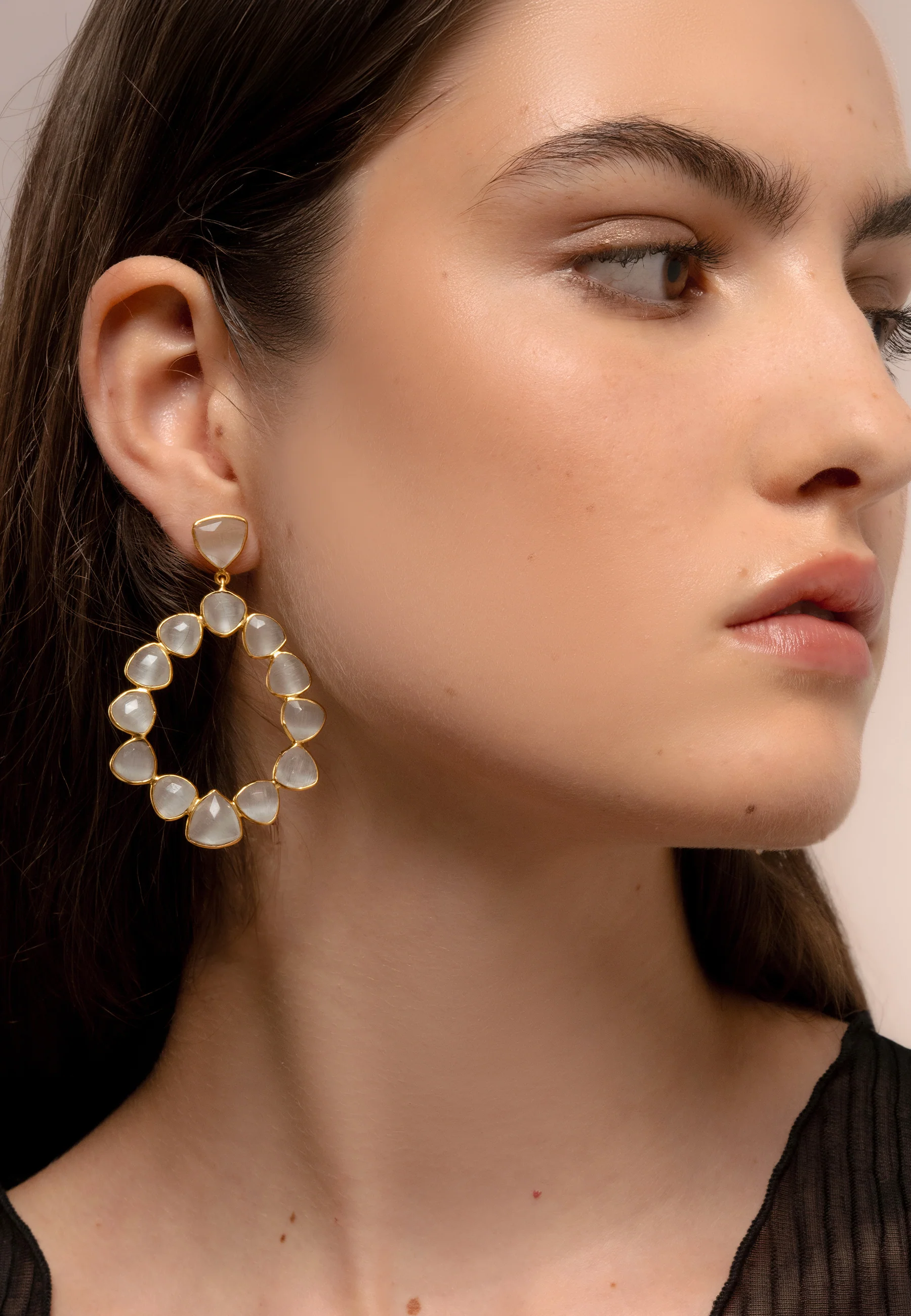 Pendientes Palmira Blancos - Image 2