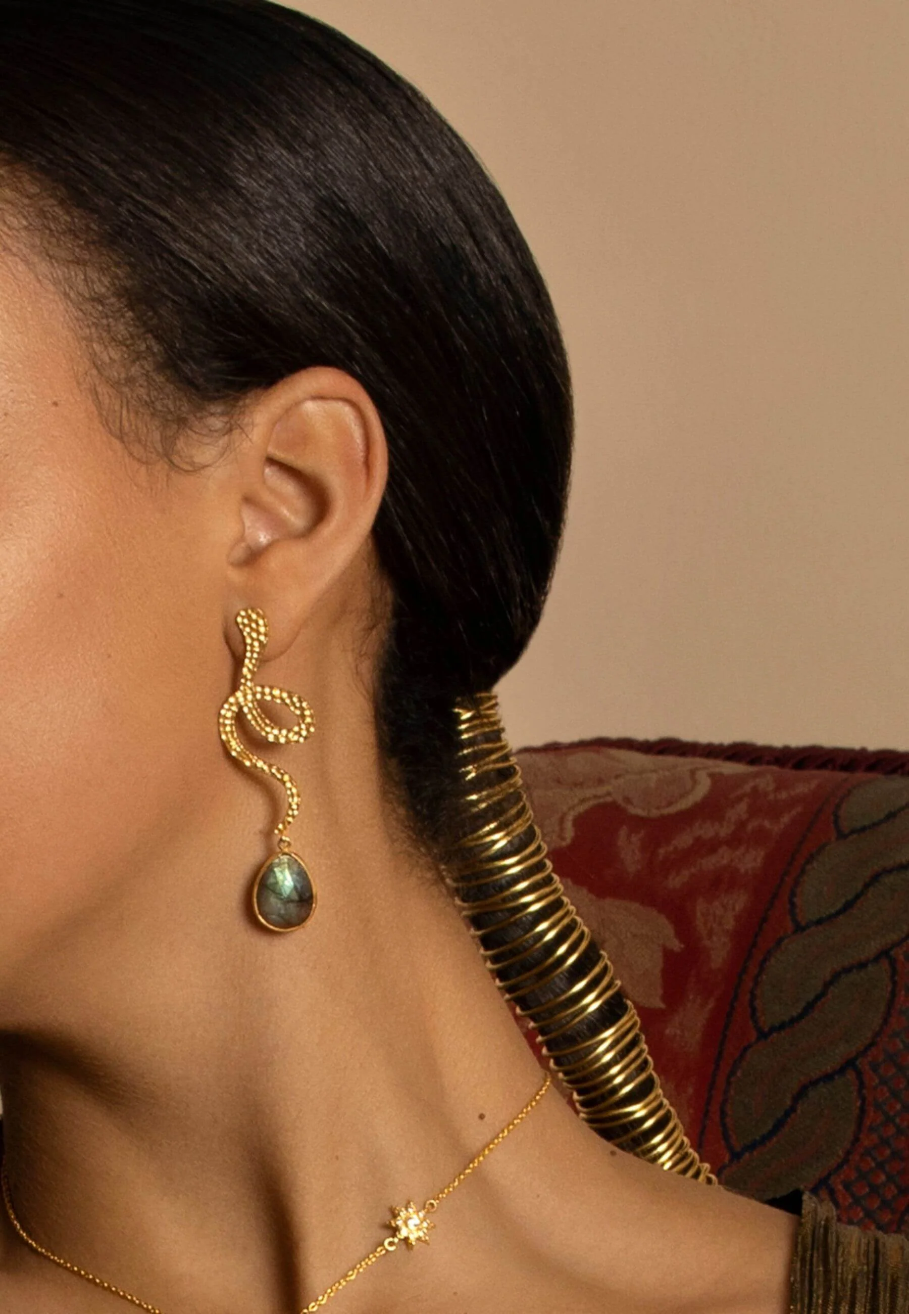 Pendientes Thar Gris - Image 8
