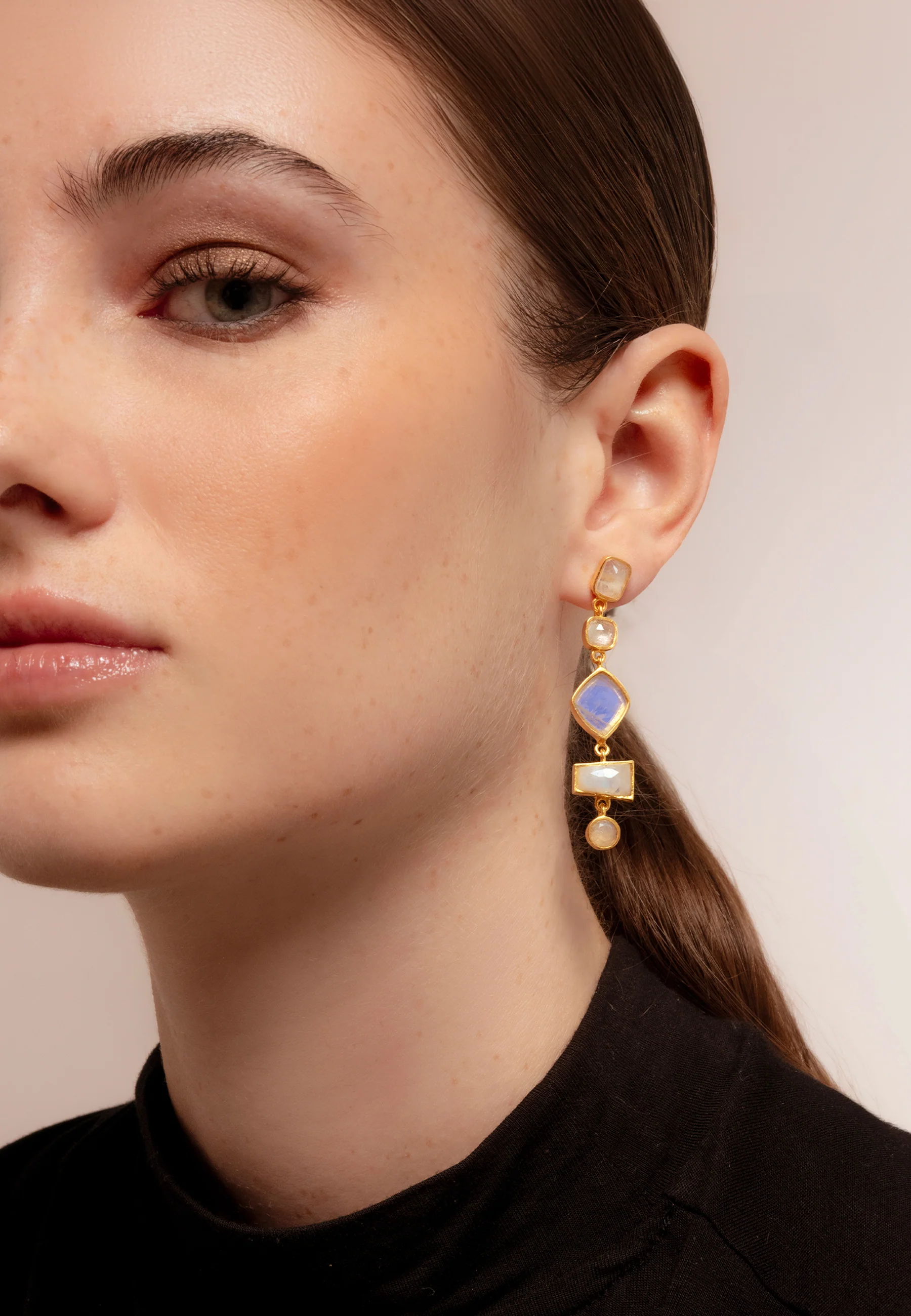 Pendientes Thelma Blancos - Image 2